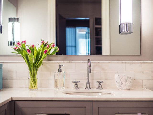 Visual Comfort Oxford Bath Sconce