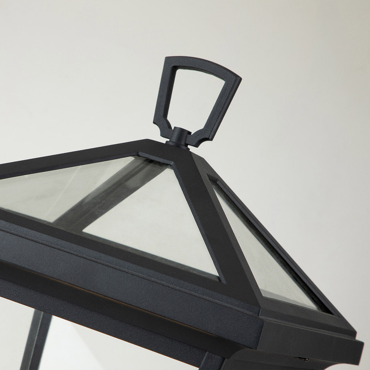 Quintiesse Alford Place Farol de Pedestal para Exterior